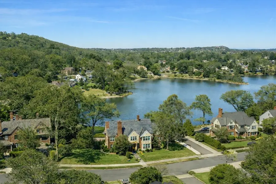 4 Dartmouth St, Winchester, MA 01890 - #3