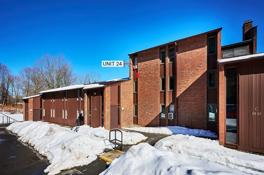 242 N East St. #24, Amherst, MA 01002 - #2