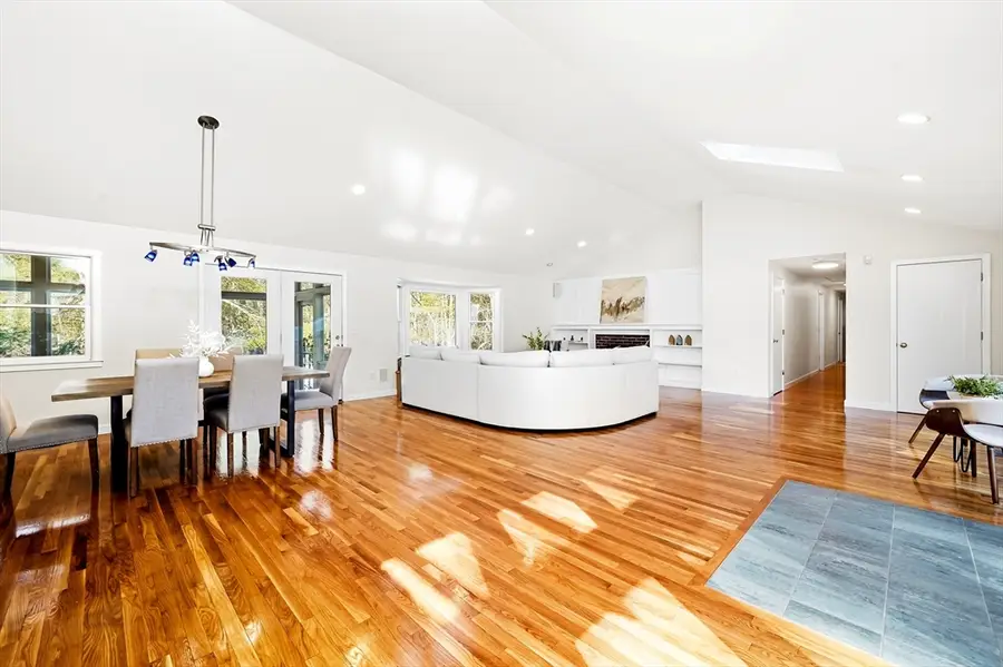 391 Maple St, Carlisle, MA 01741 - #2