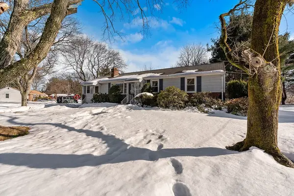 35 Gleason St, Framingham, MA 01701