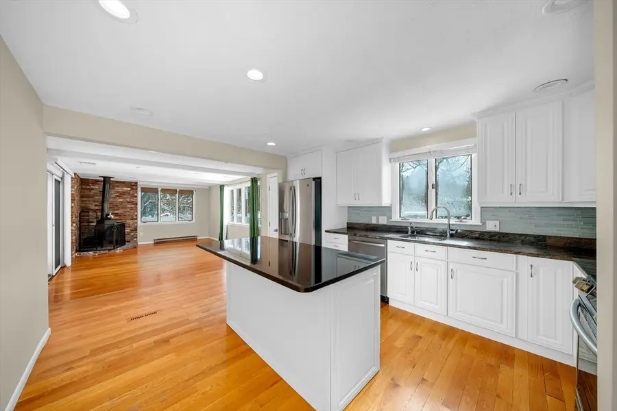 2 Foxfire Dr, Sharon, MA 02067 - #3