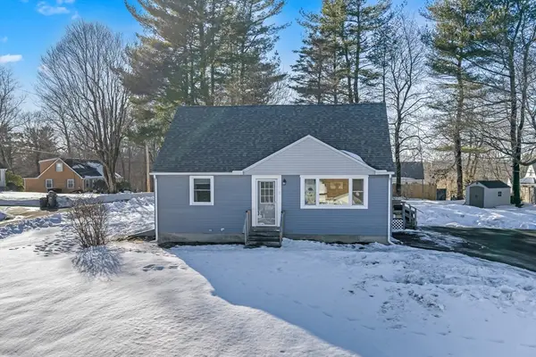 8 Sunset Dr, Leicester, MA 01524