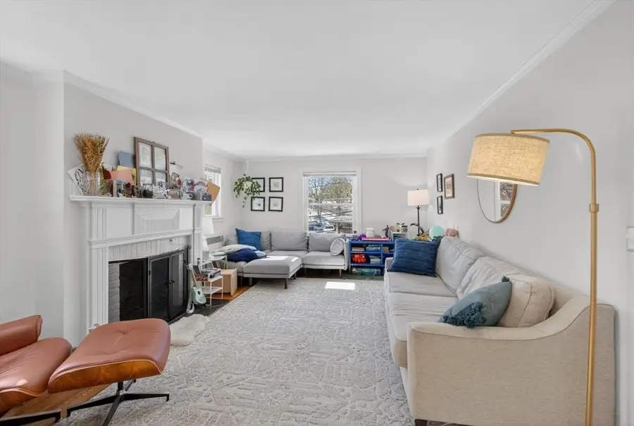 8-10 Willow St, Newton, MA 02459 - #3