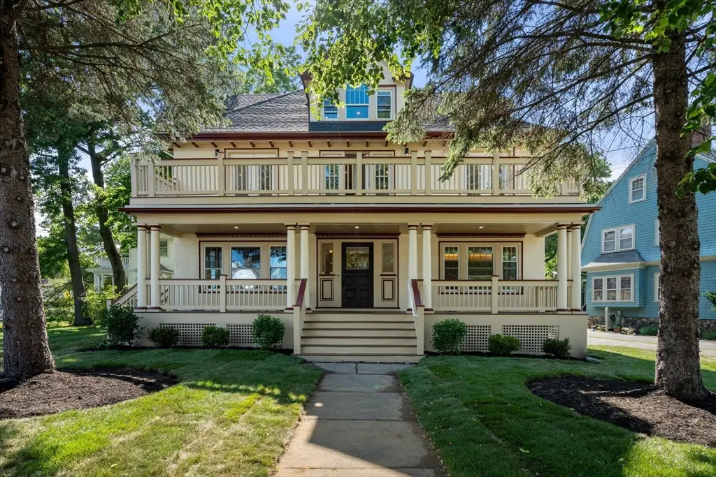 4 Grove St, Medford, MA 02155 - #1