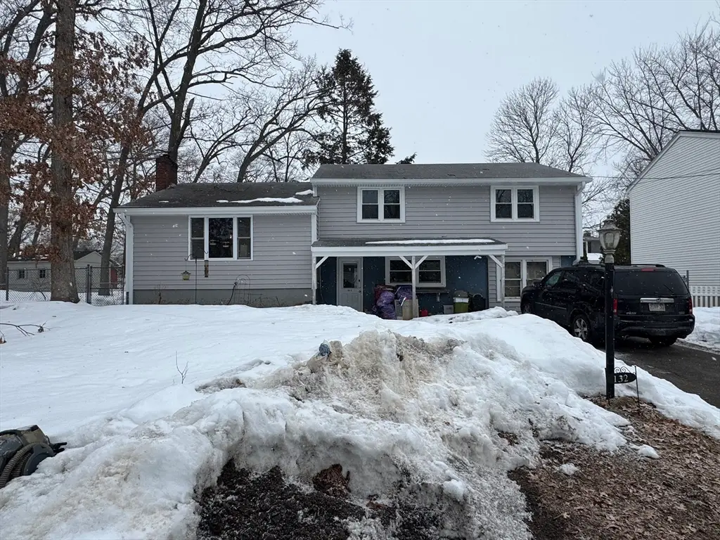 132 Commonwealth Ave, Lowell, MA 01852 - #1