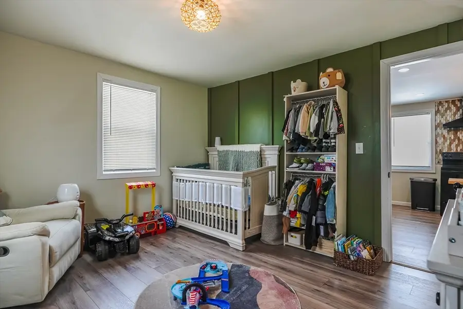 87 Adams St, New Bedford, MA 02746 - #3