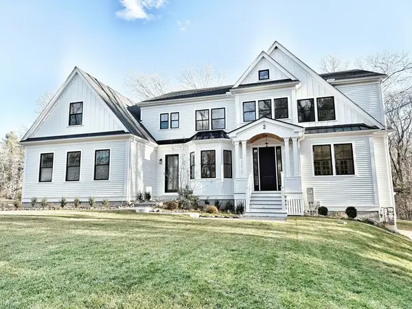 2 Arrow Path, Natick, MA 01760