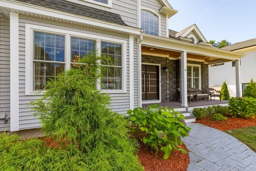 14 Sarah St, Burlington, MA 01803 - #2
