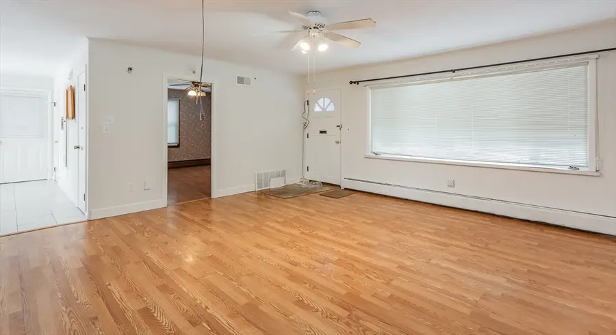 53 Lindsey Ln, Swansea, MA 02777 - #3