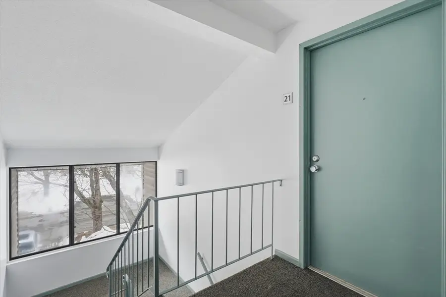 11 Village Rock Ln #21, Natick, MA 01760 - #2