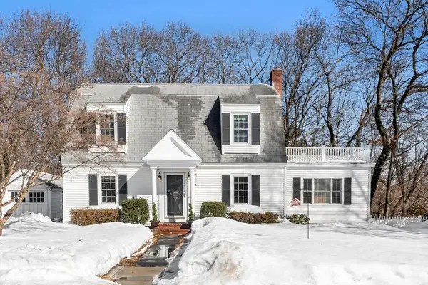 10 Dartmouth Road, Andover, MA 01810