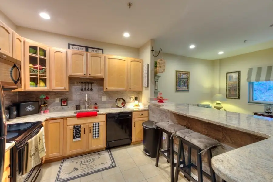 215 Mill St #113, Worcester, MA 01602 - #3