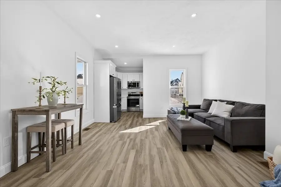 34 Winthrop St, Brockton, MA 02301 - #3