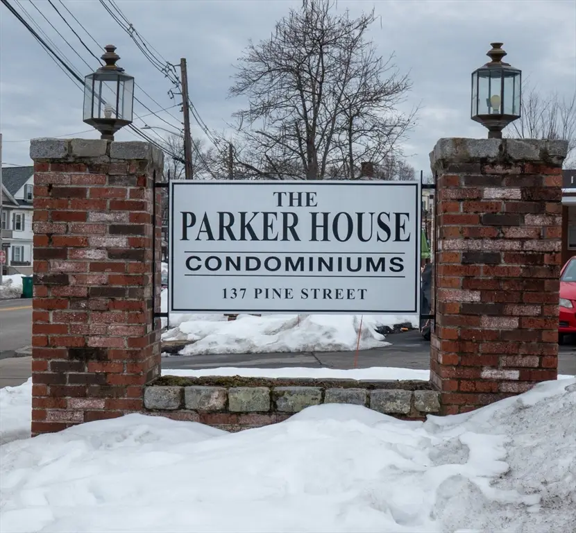 137 Pine St #11, Lowell, MA 01851 - #2