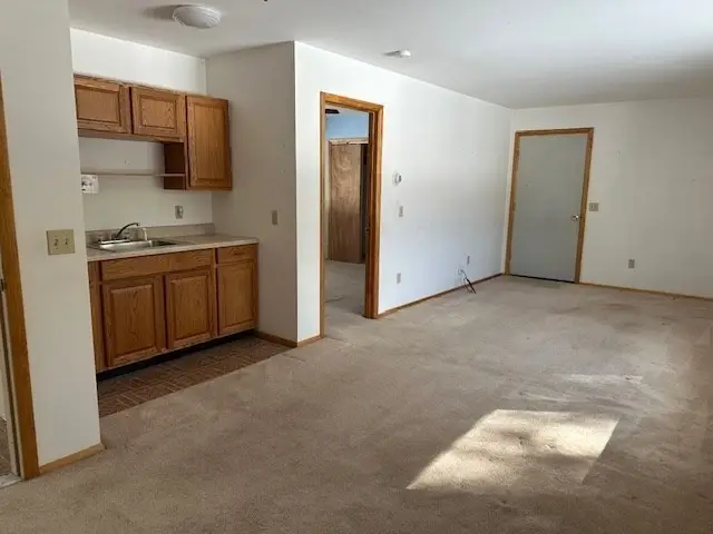 61 Fuller Rd, Palmer, MA 01069 - #3