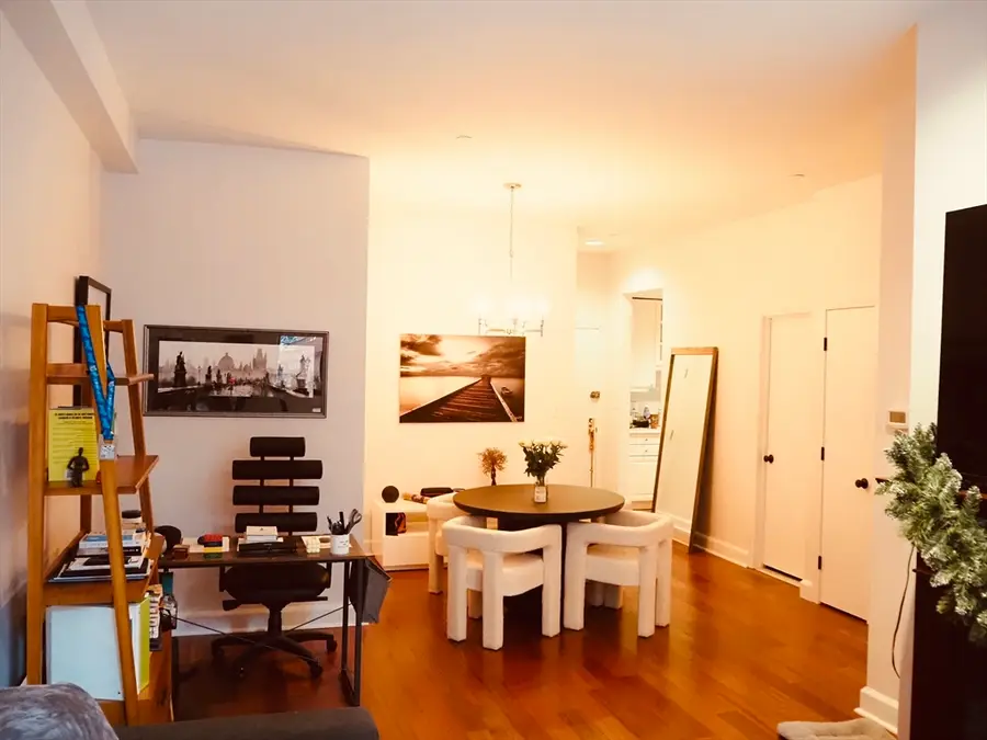 2 Clarendon Street #204, Boston, MA 02116 - #3