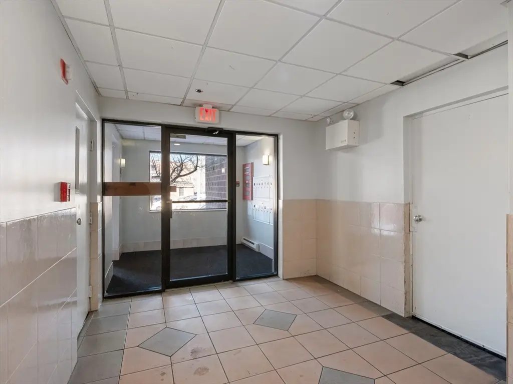 64 Foster St #403, Peabody, MA 01960 - #1