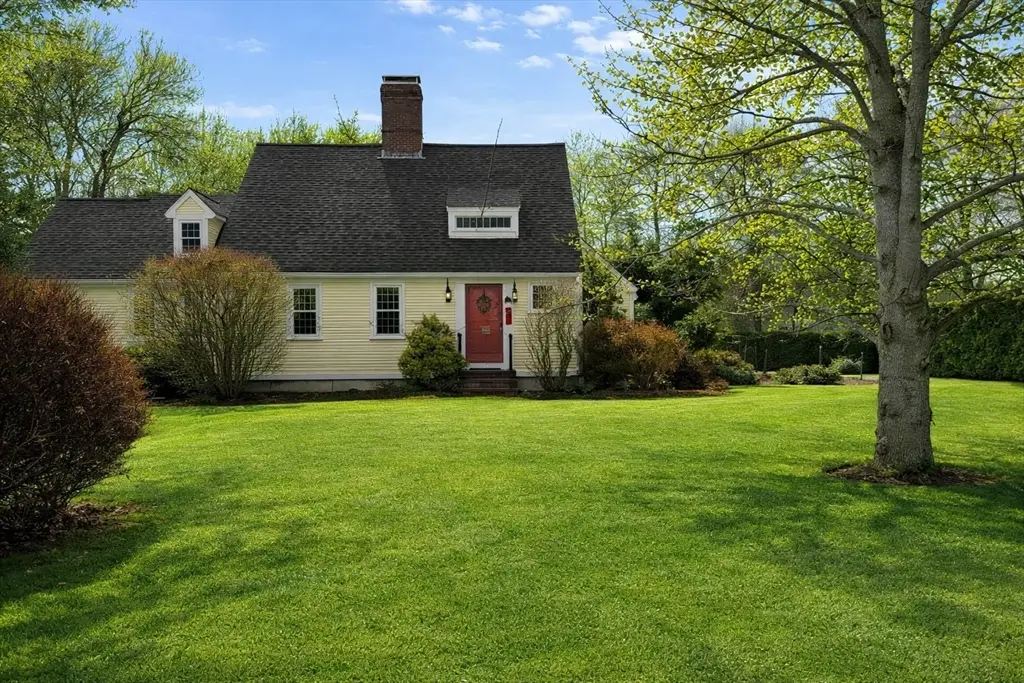 65 Rockland St, Dartmouth, MA 02748 - #1