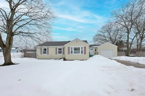 338 Mendon Rd, Attleboro, MA 02703