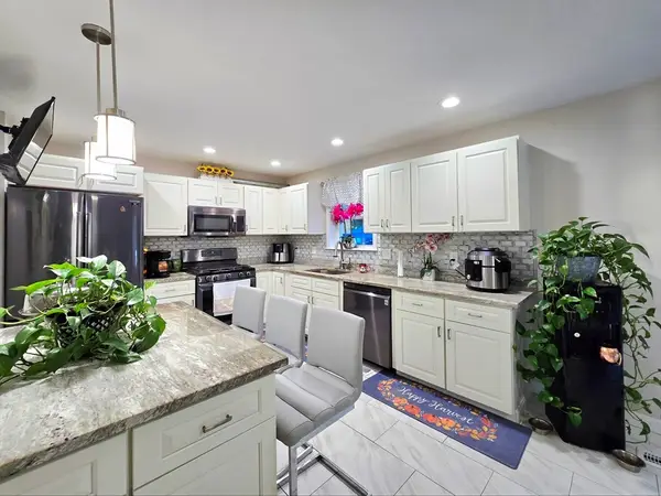 457 Granite St, Worcester, MA 01607