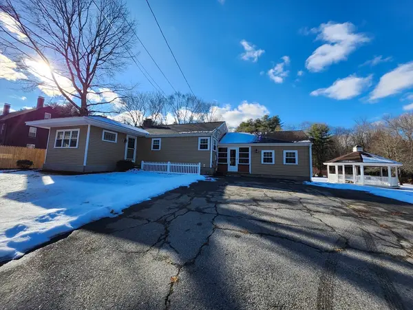 16 Hough Rd, Sutton, MA 01590