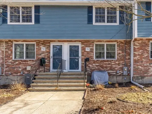 94 Durham Rd #94, Dedham, MA 02026