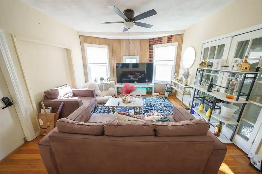 41 Derby St #2, Somerville, MA 02145 - #2