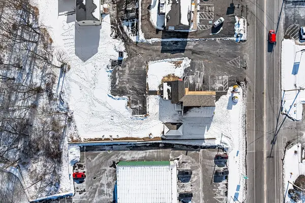 293 Bedford, Whitman, MA 02382