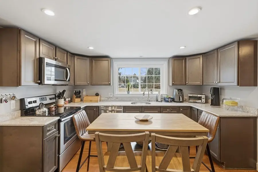 1 Newton St, Dartmouth, MA 02748 - #2