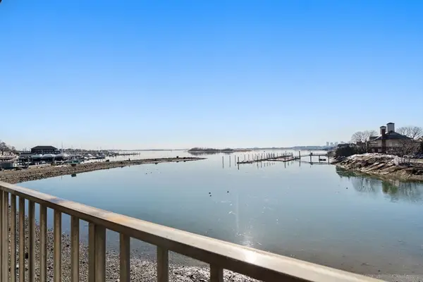 247 Washington Ave #10, Winthrop, MA 02152