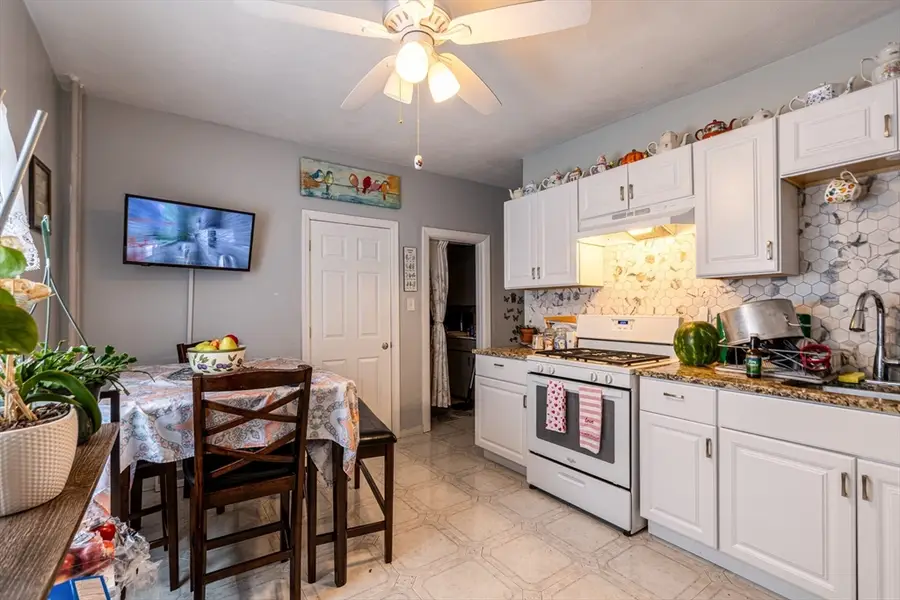 37 Argyle St, Everett, MA 02149 - #2