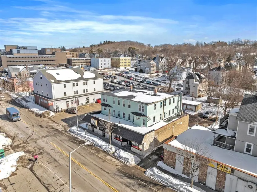 249 Lincoln St, Worcester, MA 01605 - #3