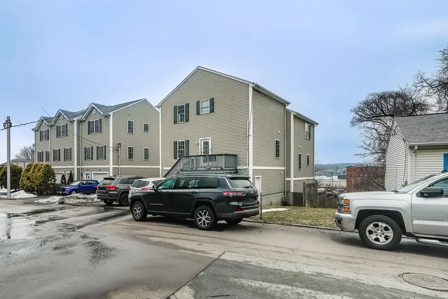 318 Crescent St #A, Fall River, MA 02720 - #2