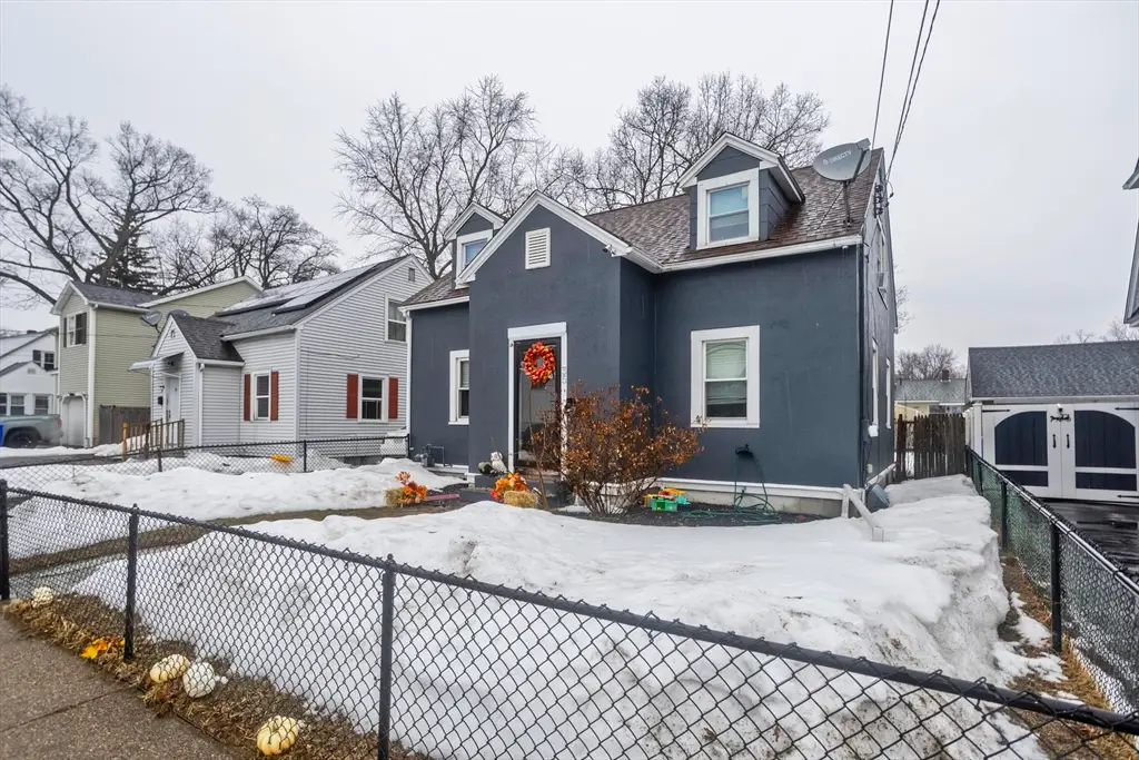35 Merrimac Ave, Springfield, MA 01105 - #1