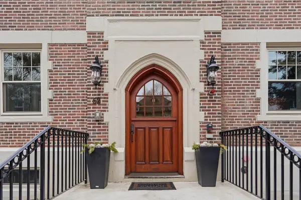 52 Thurston St #3, Somerville, MA 02145