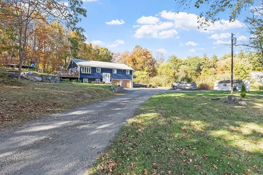 72 Central St, Berlin, MA 01503 - #3