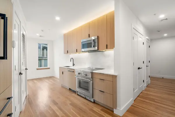 58 Kent #304, Brookline, MA 02445