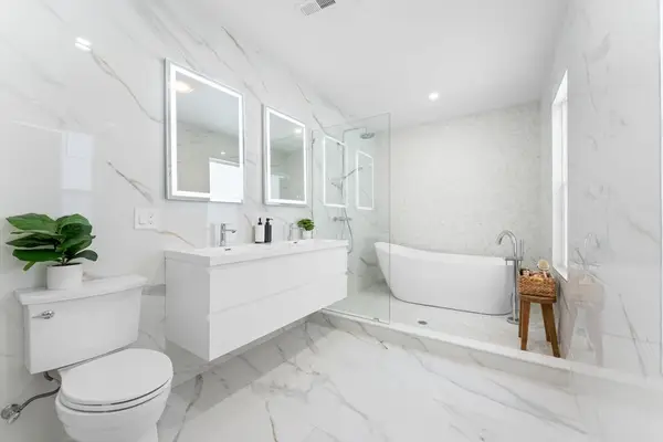 86 Cypress St #1, Watertown, MA 02472