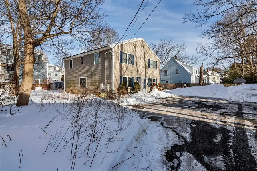 24 Franklin Pl, Beverly, MA 01915 - #3