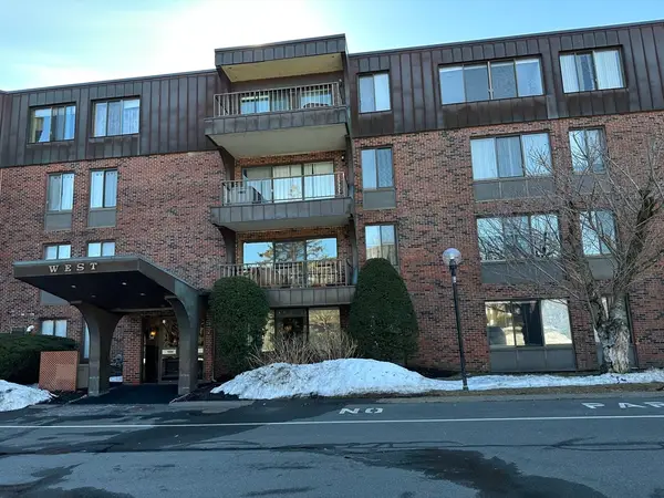 1004 Paradise Rd #1K, Swampscott, MA 01907