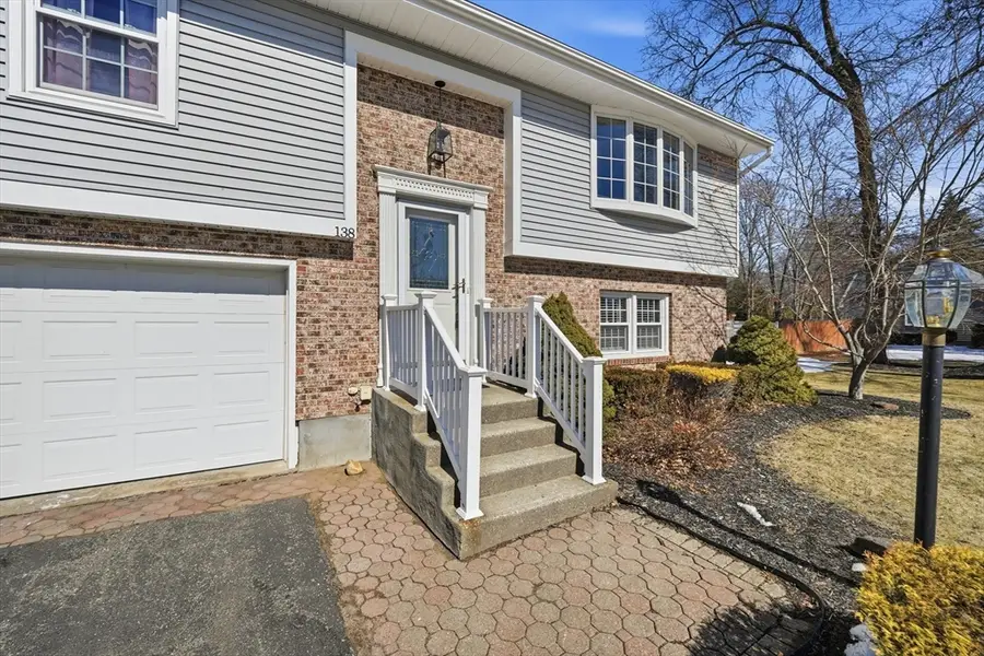 138 Elmar Dr, Feeding Hills, MA 01030 - #3