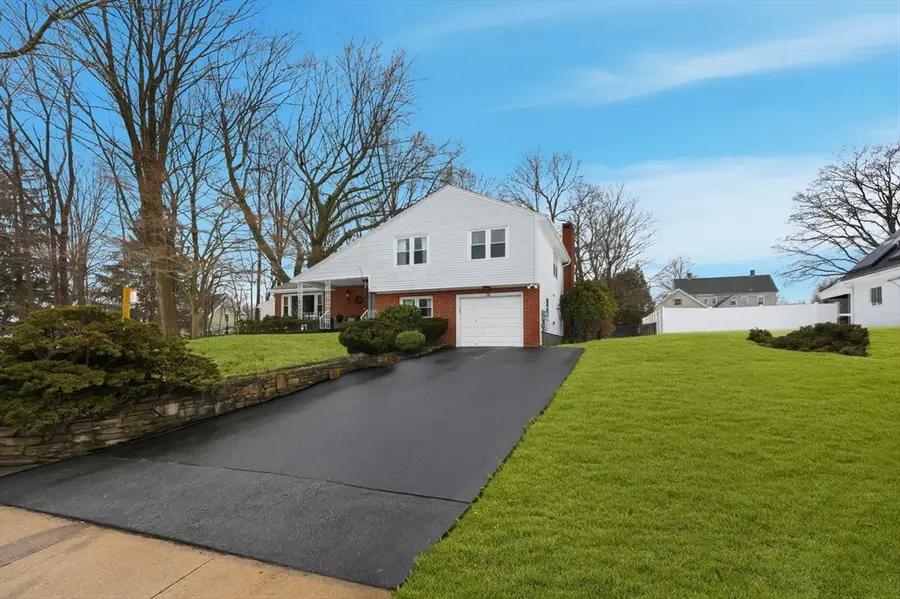 14 Emmons St, Milford, MA 01757 - #3