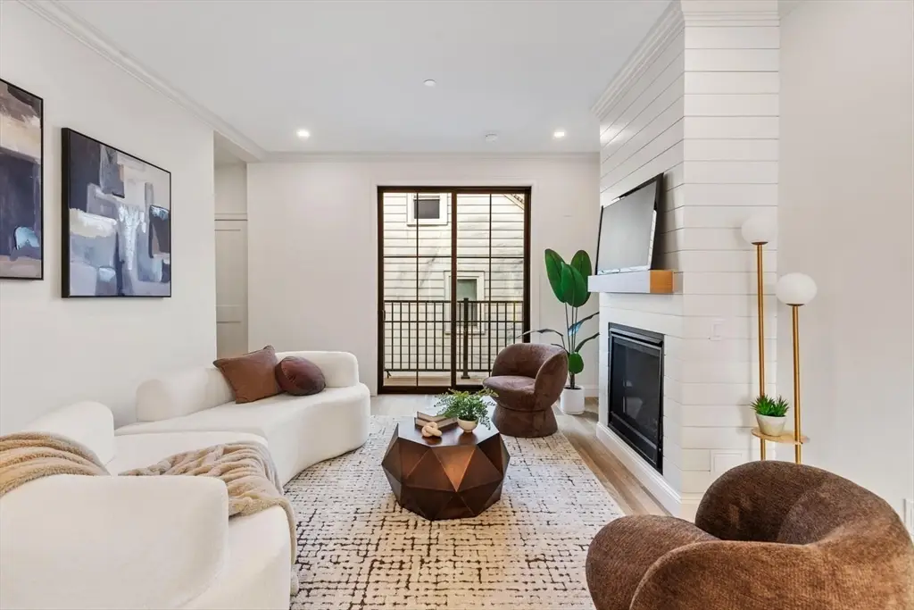 27 Shepard St #4, Boston, MA 02135 - #1