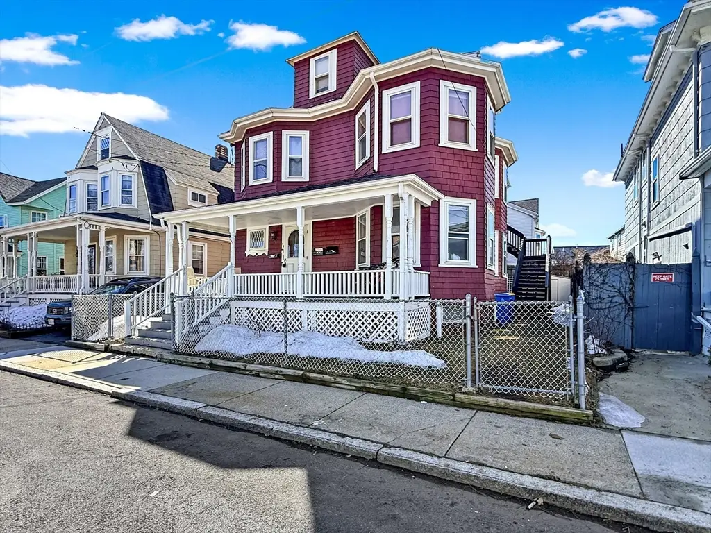 19 Moore St, Winthrop, MA 02152 - #1
