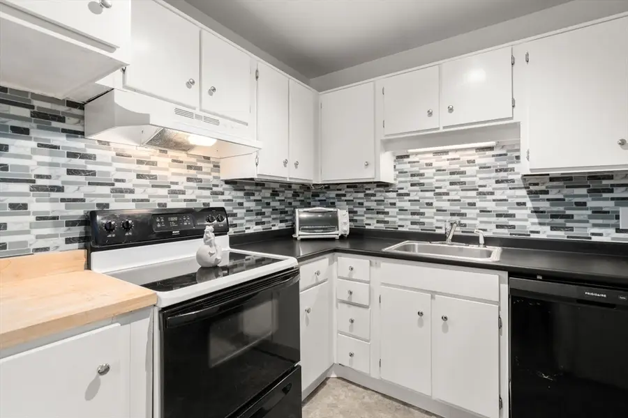 147 Milk St #18, Westborough, MA 01581 - #3