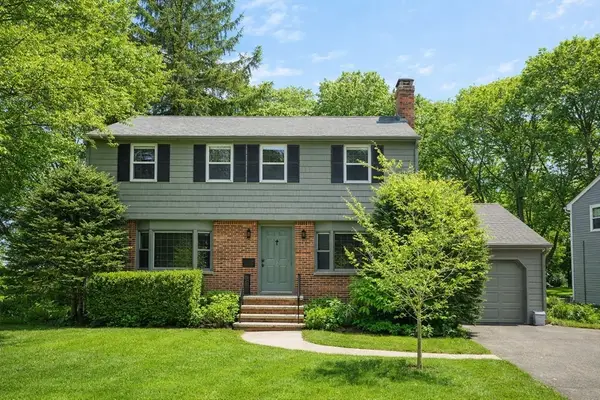 40 Dean Rd, Milton, MA 02186