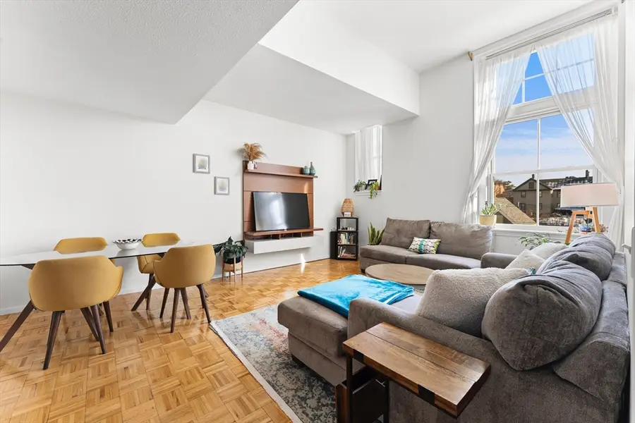 51 Pettee St #31, Newton, MA 02464 - #2