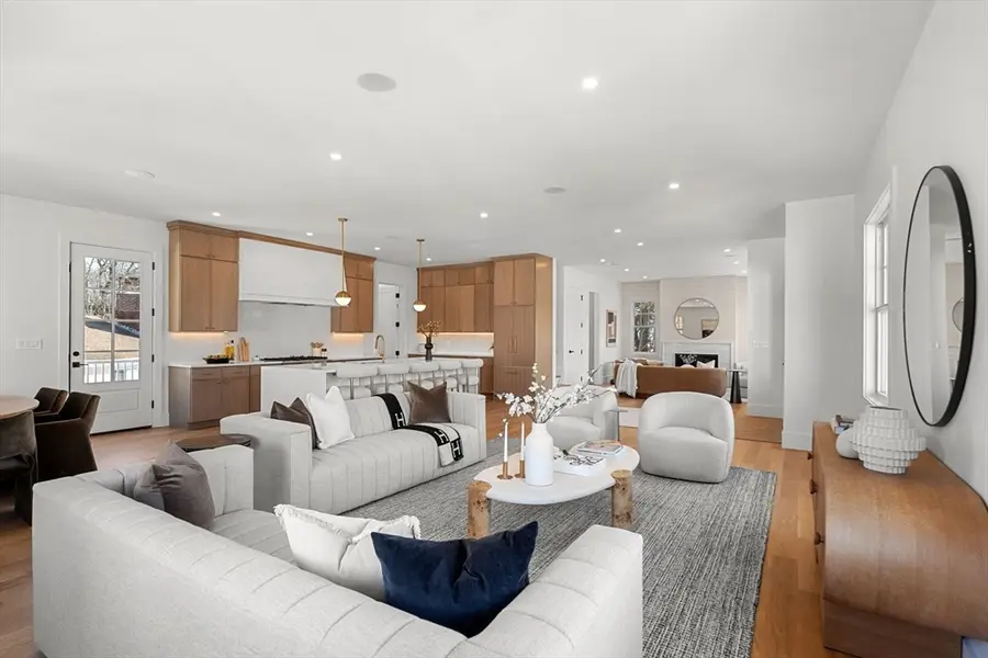 23 Harvard Cir, Needham, MA 02494 - #3