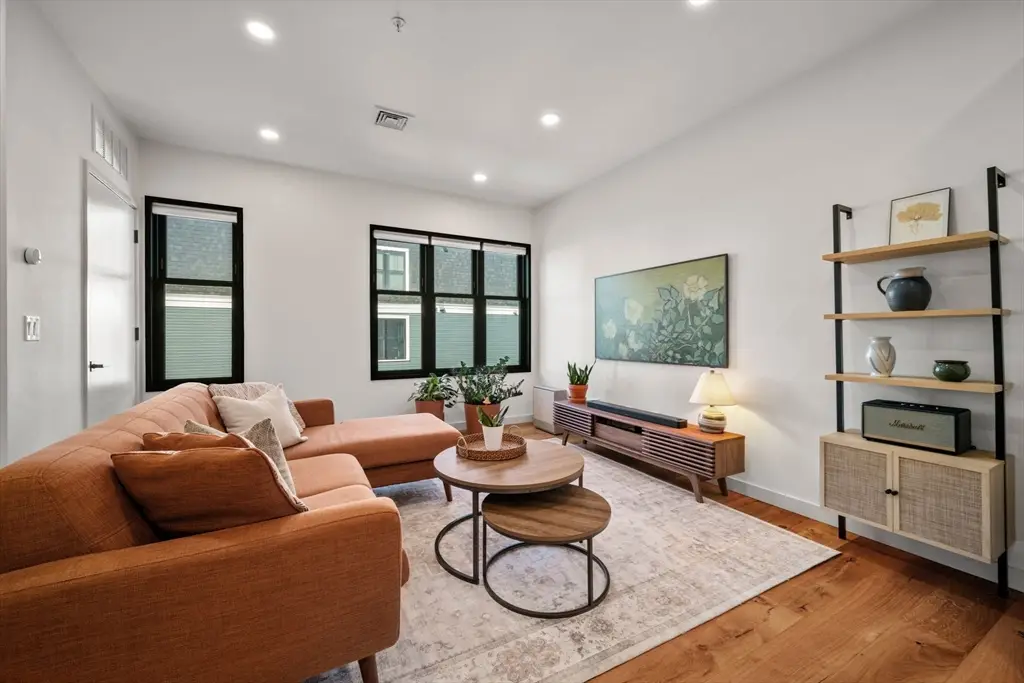 211 Condor St #7, Boston, MA 02128 - #1