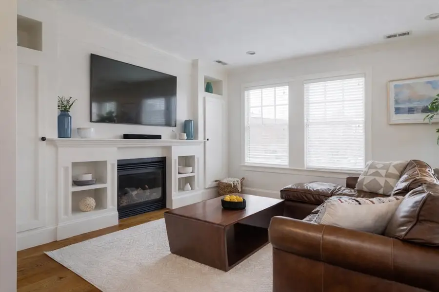 17 Summit Ave #2, Brookline, MA 02446 - #2